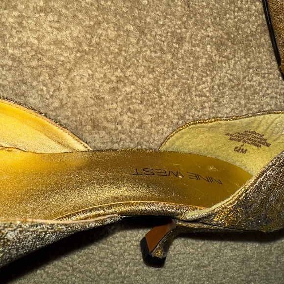 Vintage Y2K Gold Glitter Nine West. NWOT Heels - Picture 5 of 7